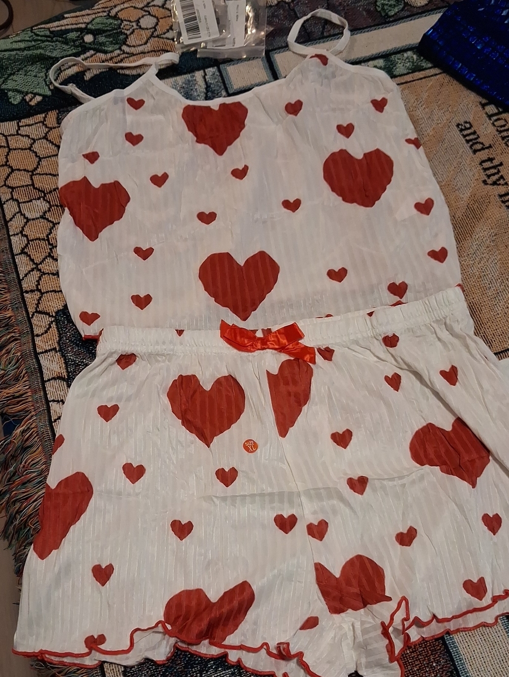 Girls White Two-Piece Casual Heart Print Set in Red